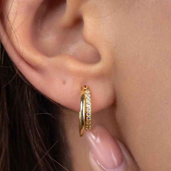 18K Gold Multi Hoop Earring Cuff,Crystal Hoop Earring, - Picture 1 of 4